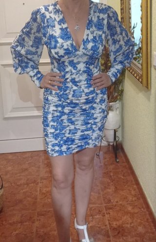 Vestido estampado floral azul y blanco