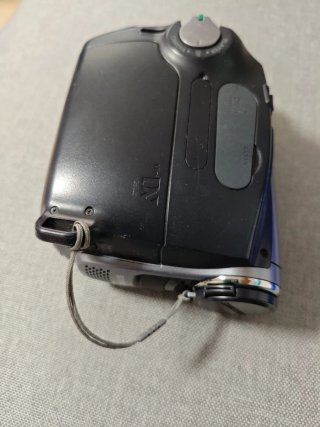 Samsung VP-D371 DV Digital Camcorder
