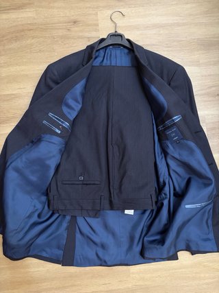 Abito uomo blu gessato
