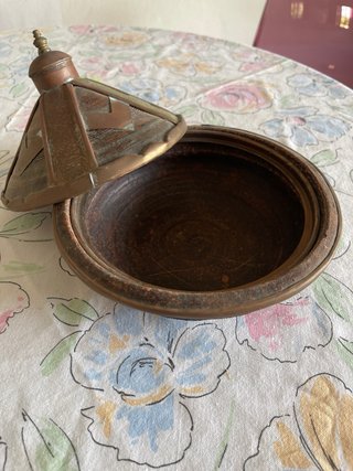 Tajín decorativo marroquí metal