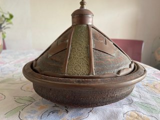 Tajín decorativo marroquí metal