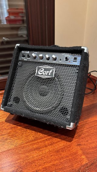 Amplificador Bajo Cort GF15B
