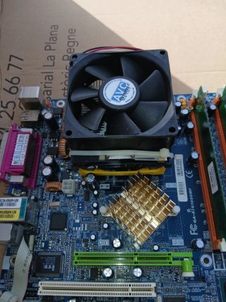 Gigabyte GA-8IG100MF+DUAL CORE+RAM Placa Base Retr