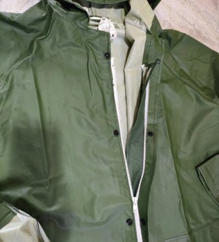 IMPERMEABLE