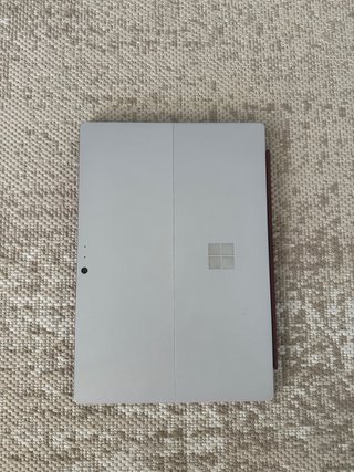 Surface Pro 5 i5/8GB + Teclado + Cable Monitor