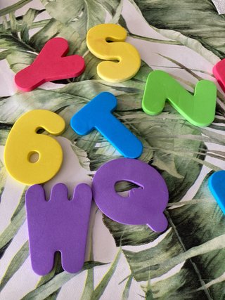 Letras y Números Goma EVA Multicolor