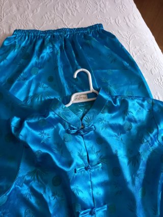 Conjunto de seda oriental azul
