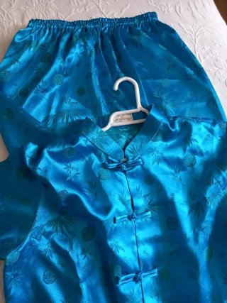 Conjunto de seda oriental azul