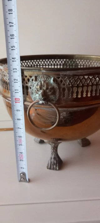 Recipiente de Bronce Vintage