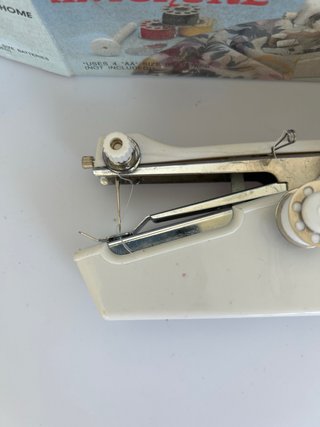 Macchina da cucire portatile vintage