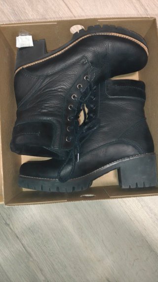 Botas Panama Jack Talla 40 Negras con cordones.
