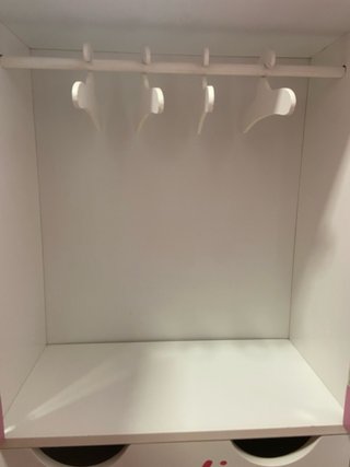 Armario de muñecas rosa con cajón