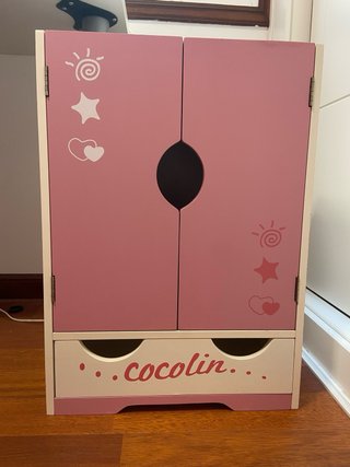 Armario de muñecas rosa con cajón