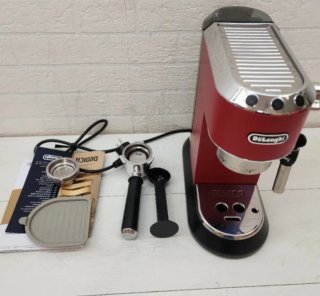 Cafetera DeLonghi Roja