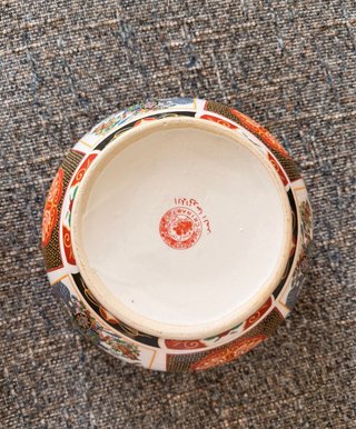 Sopera Imari con tapa y asas