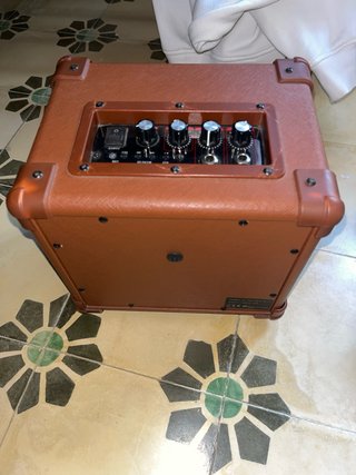 Amplificador EK audio marrón