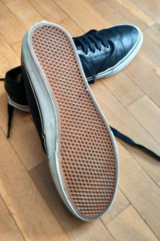 Vans Authentic Black Leather, 41