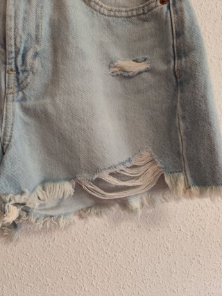 Pantalón corto de chica talla 32 de Primark.