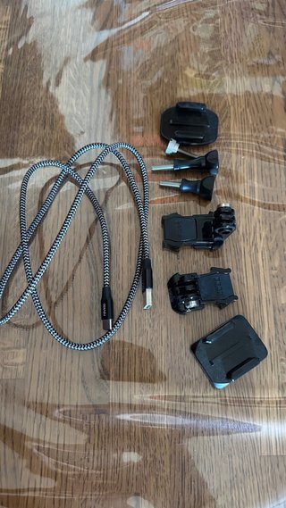 GoPro Hero 9 + 2 batterie e accessori
