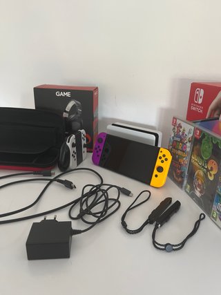 Nintendo Switch OLED + Accesorios + Juegos