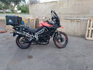 Triumph Tiger 800 XC Negra/roja