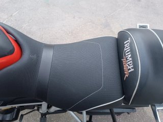 Triumph Tiger 800 XC Negra/roja