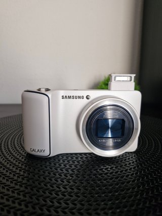 Samsung Galaxy Camera EK-GC100 - Con caja