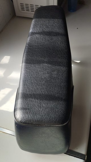 Asiento Mobylette Cady Negro.
