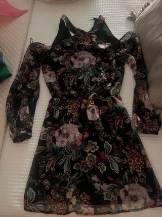 Vestido floral Stradivarius