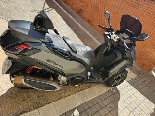 Peugeot Metropolis GT400 gris