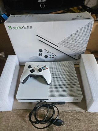 Xbox One S 1TB Branco