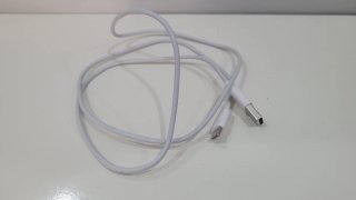 Cascos Inalámbricos Bluetooth Blancos y Negros