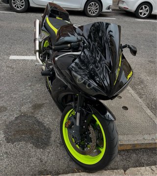 Yamaha R6 2005 Negra y Amarilla