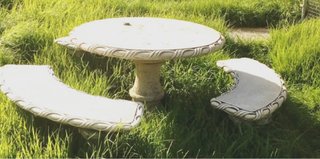 Conjunto mesa y 3 bancos de hormigón