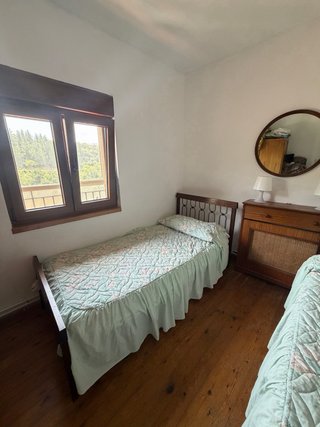 Camas individuales 90cm + Mueble opcional, 40€ más