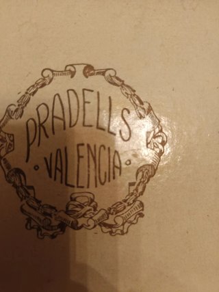Antigua caja de confitería Valenciana circa 1900