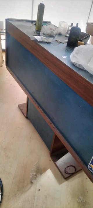 Mostrador de madera para tienda
