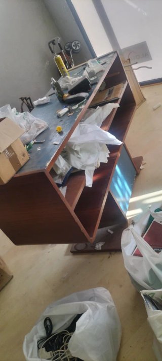 Mostrador de madera para tienda