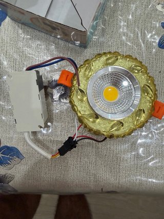Foco LED Circular Dorado