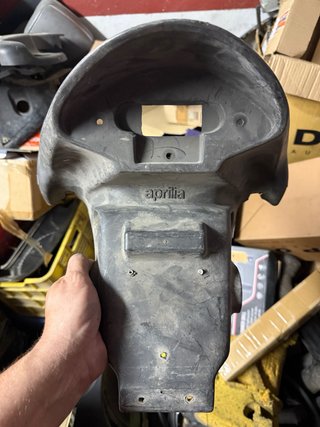 Colin Portamatriculas Aprilia Rally Original
