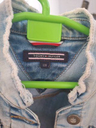 Chaqueta vaquera Tommy Hilfiger.
