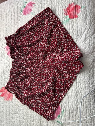 Pantalones cortos florales rojos