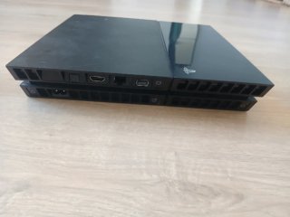 🇮🇨 PS4 + 20 Giochi