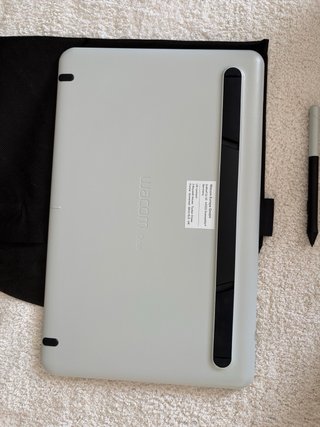 Wacom One Tableta Gráfica y Lápiz