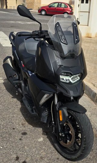 BMW C400X Sport - Scooter Maxi Negra