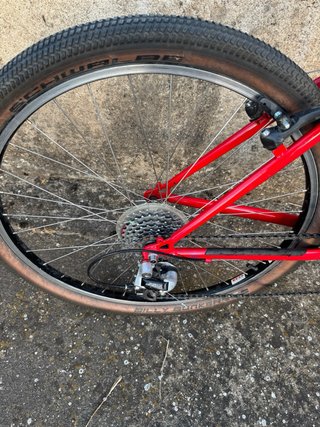 Bicicleta Gravel Vermella