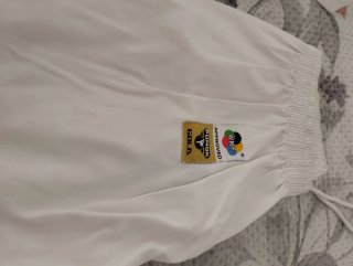 Karategui blanco.Marca PUNOK