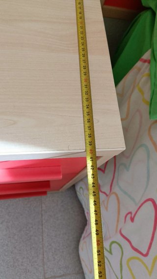 Dormitorio completo: armario, cama y mesita