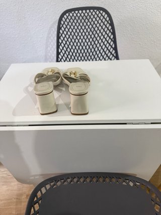 Sandalias Zara Beige Tacón
