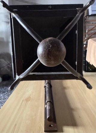 Farol de hierro forjado estilo rústico